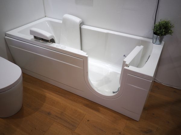 Cost of Walk In Tub Installation in Wesley Chapel